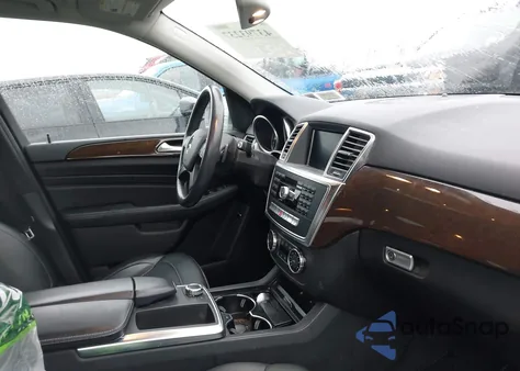 2015 Mercedes-Benz Ml 350 4Matic z USA, uszkodzony, nr VIN 4JGDA5HB5FA532683